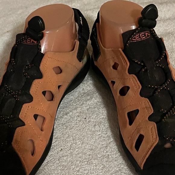 Keen Salmon Suede Sandals Sz 8 - Picture 10 of 12